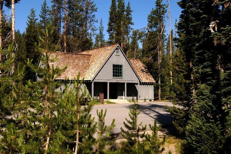 current image of the Cabins at Mazama Village